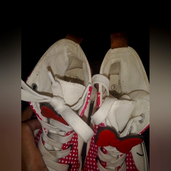 Cute minnie sneakers ๐๐ - Picture 5 of 7